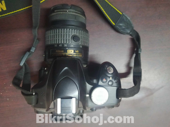 NIKON D3200